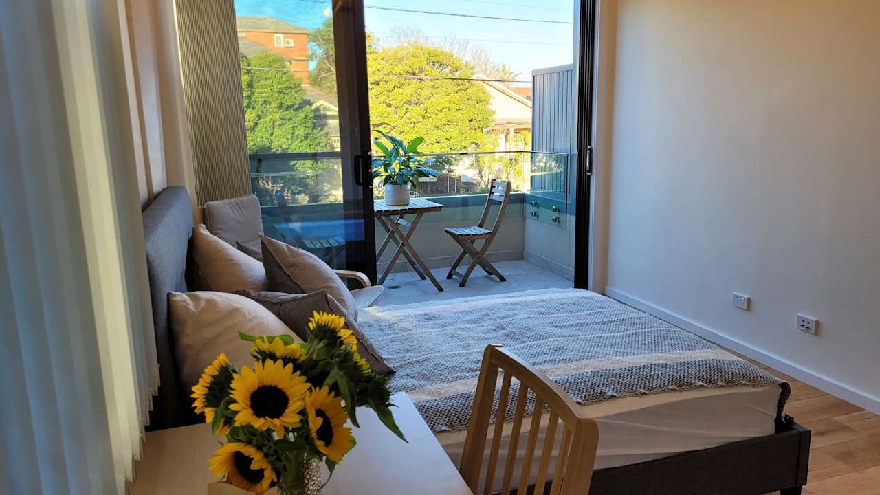 Room studio flat for rent