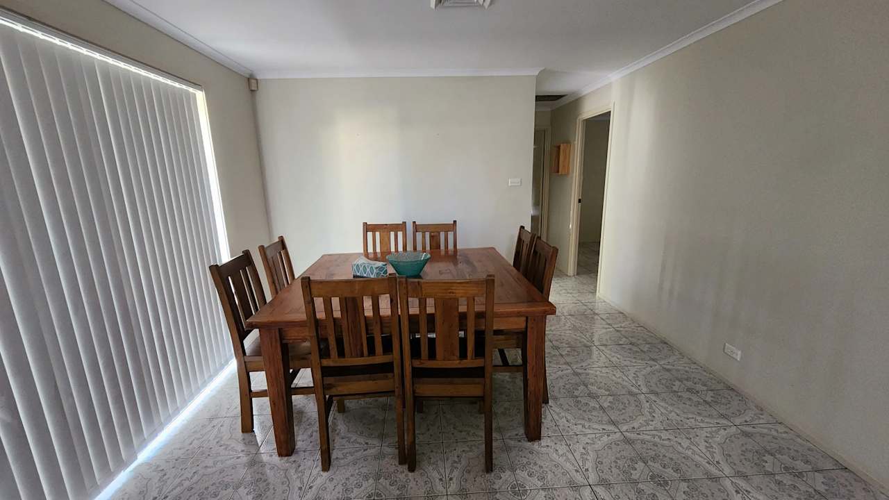 Room in a share house