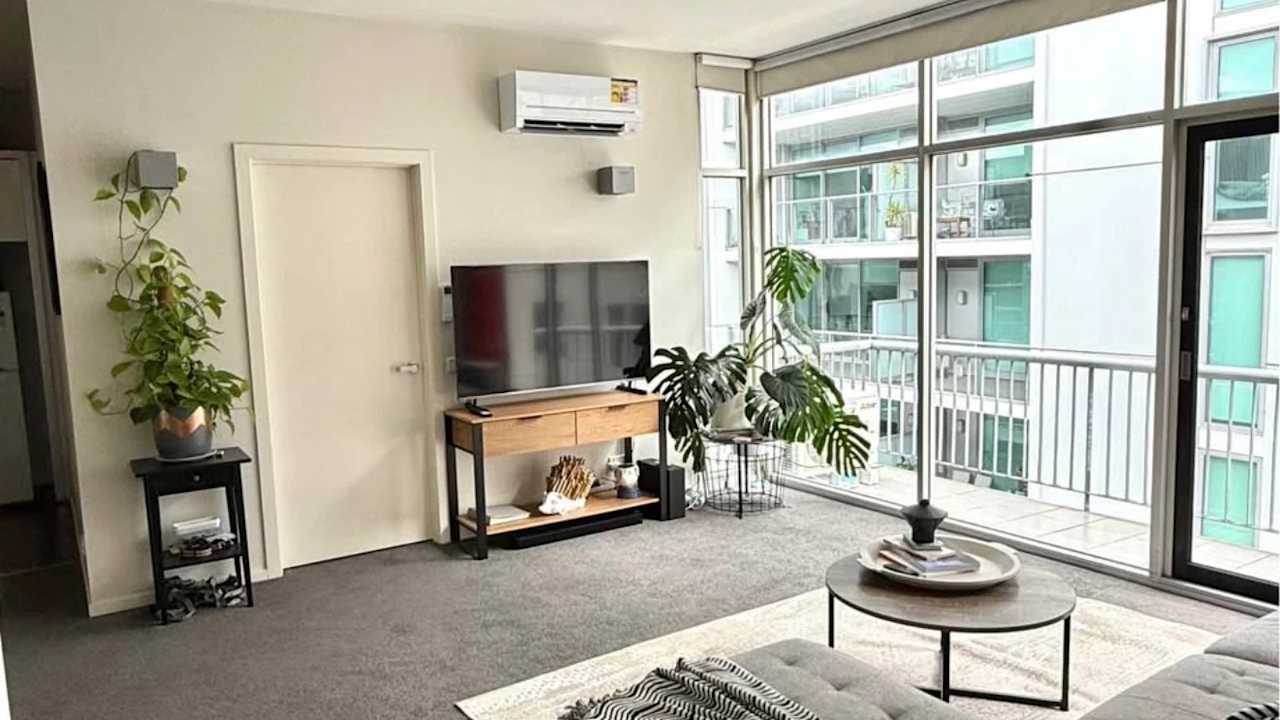 Furnished room in a flatshare