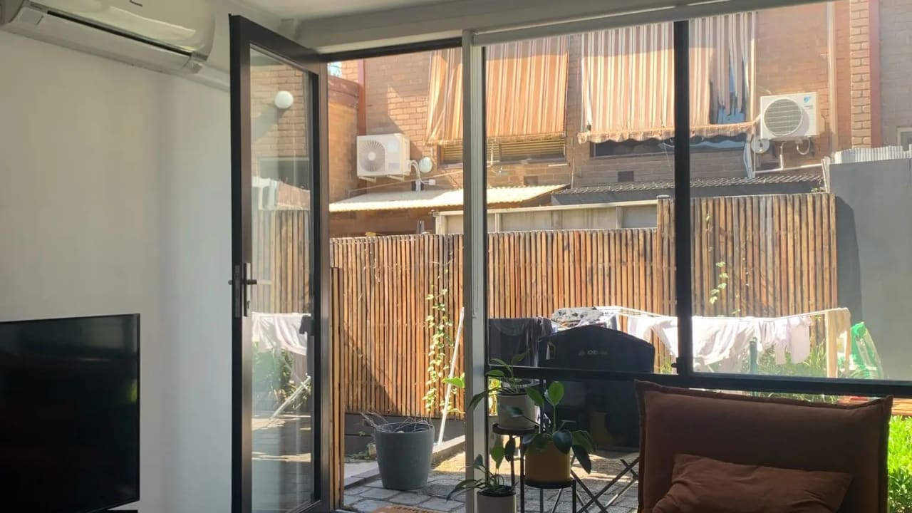 Furnished room in a share house