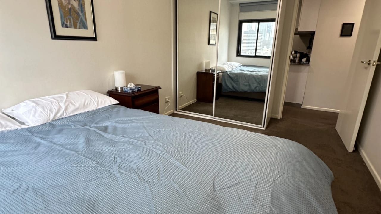 Furnished room in a flatshare