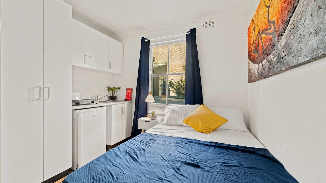 Furnished room in a share house