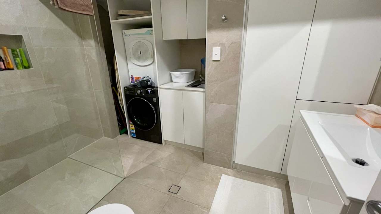 Furnished room with own bathroom