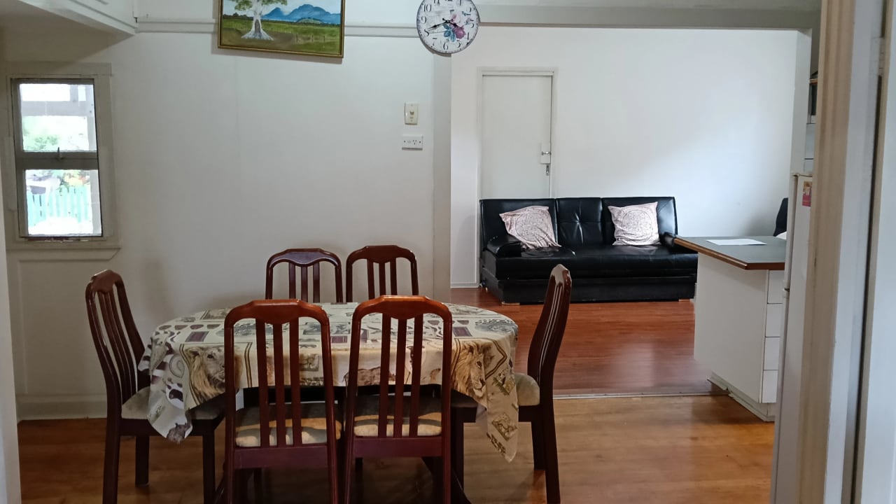 Whole property with 3 rooms for rent