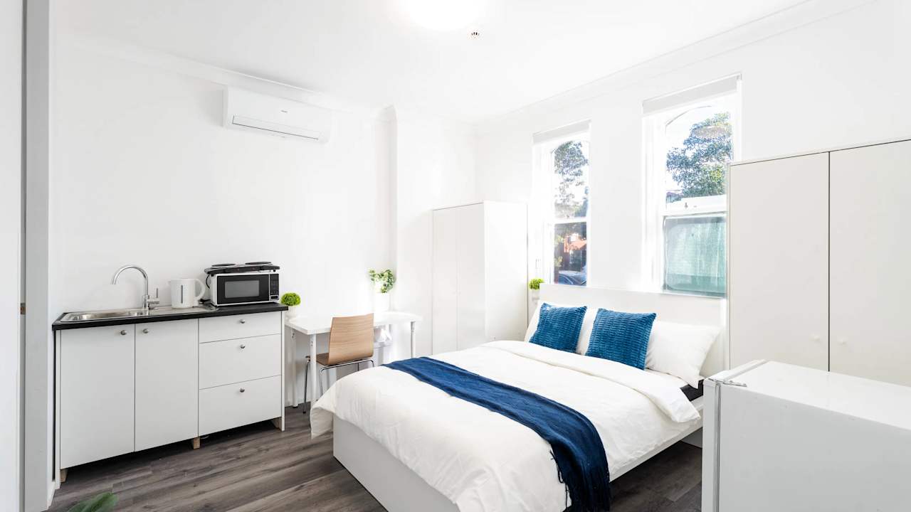 Furnished room studio flat for rent