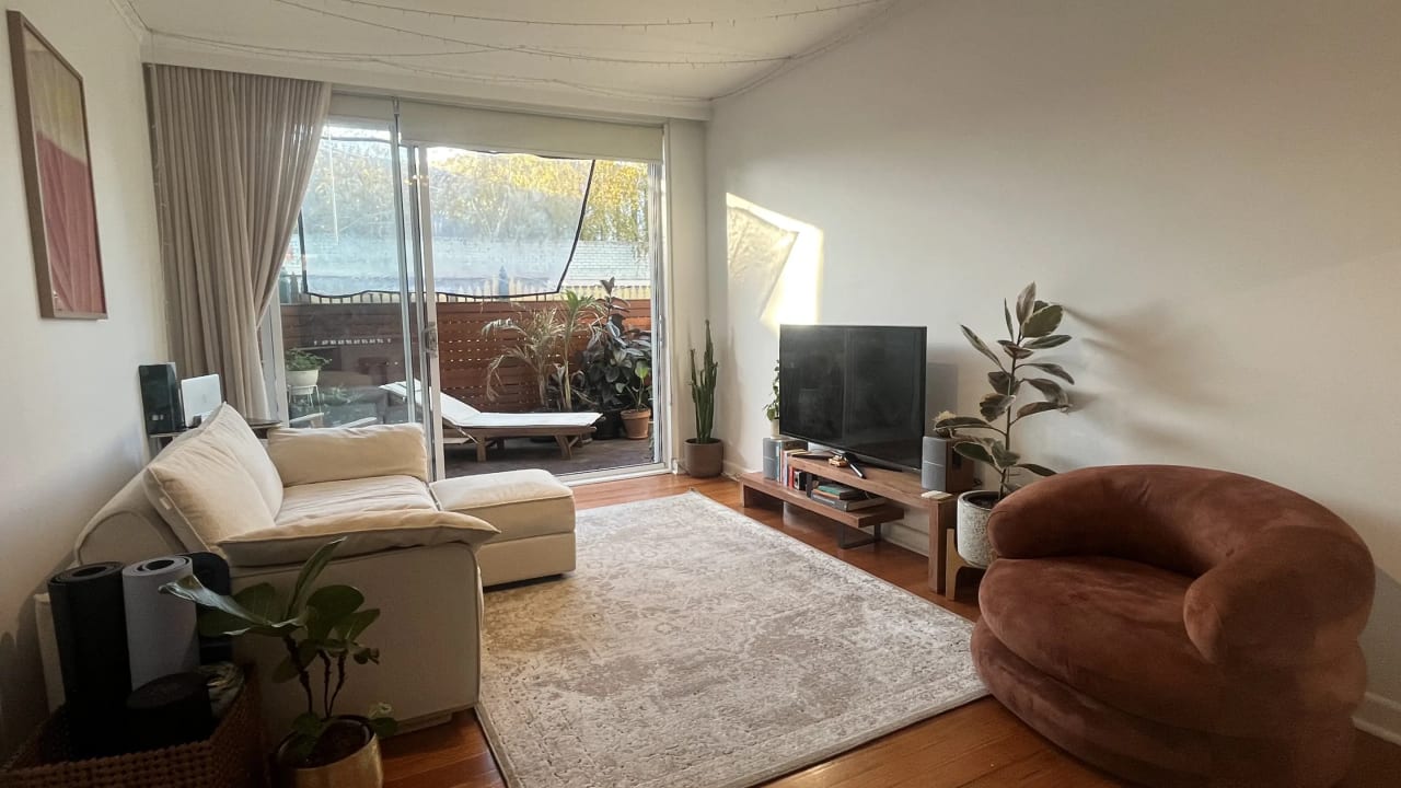 Whole property with 2 rooms for rent