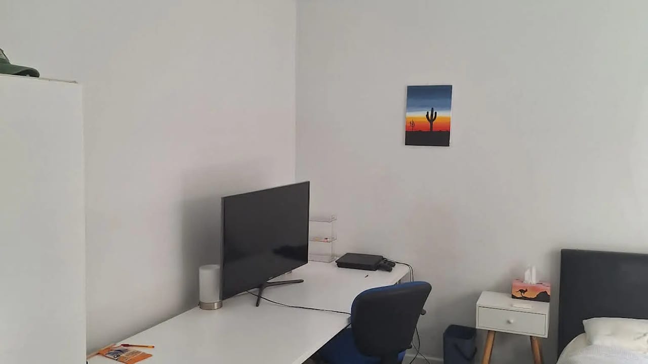 Room in a share house