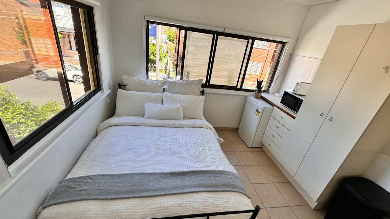 Furnished room studio flat for rent