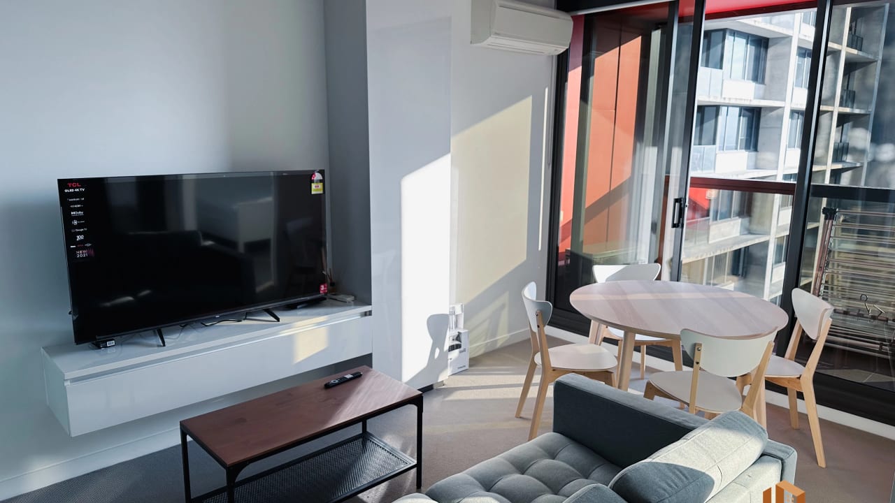 Furnished room in a flatshare