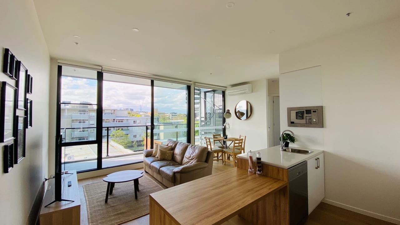 Whole property with 2 rooms for rent