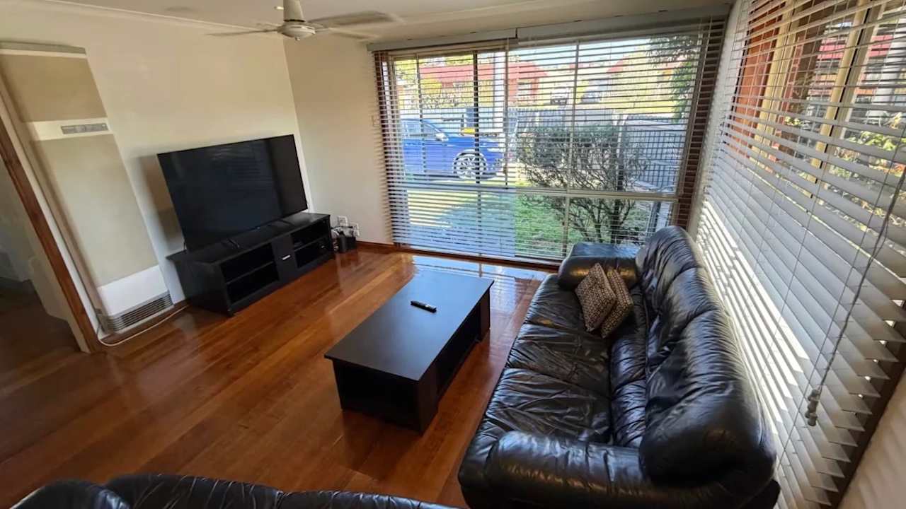 Whole property with 4 rooms for rent
