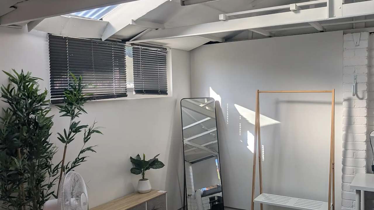 Furnished room with own bathroom