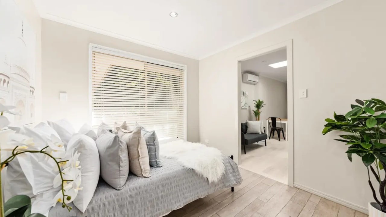 Furnished room granny flat for rent