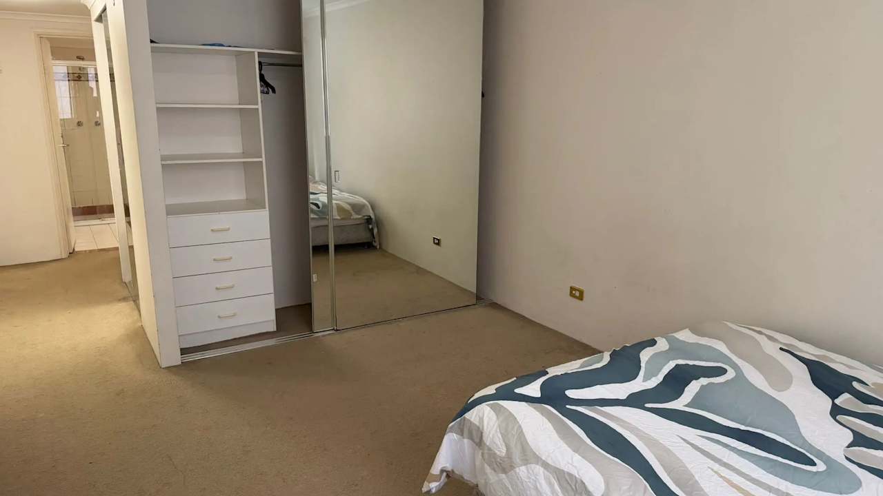 Furnished room with ensuite in a flatshare