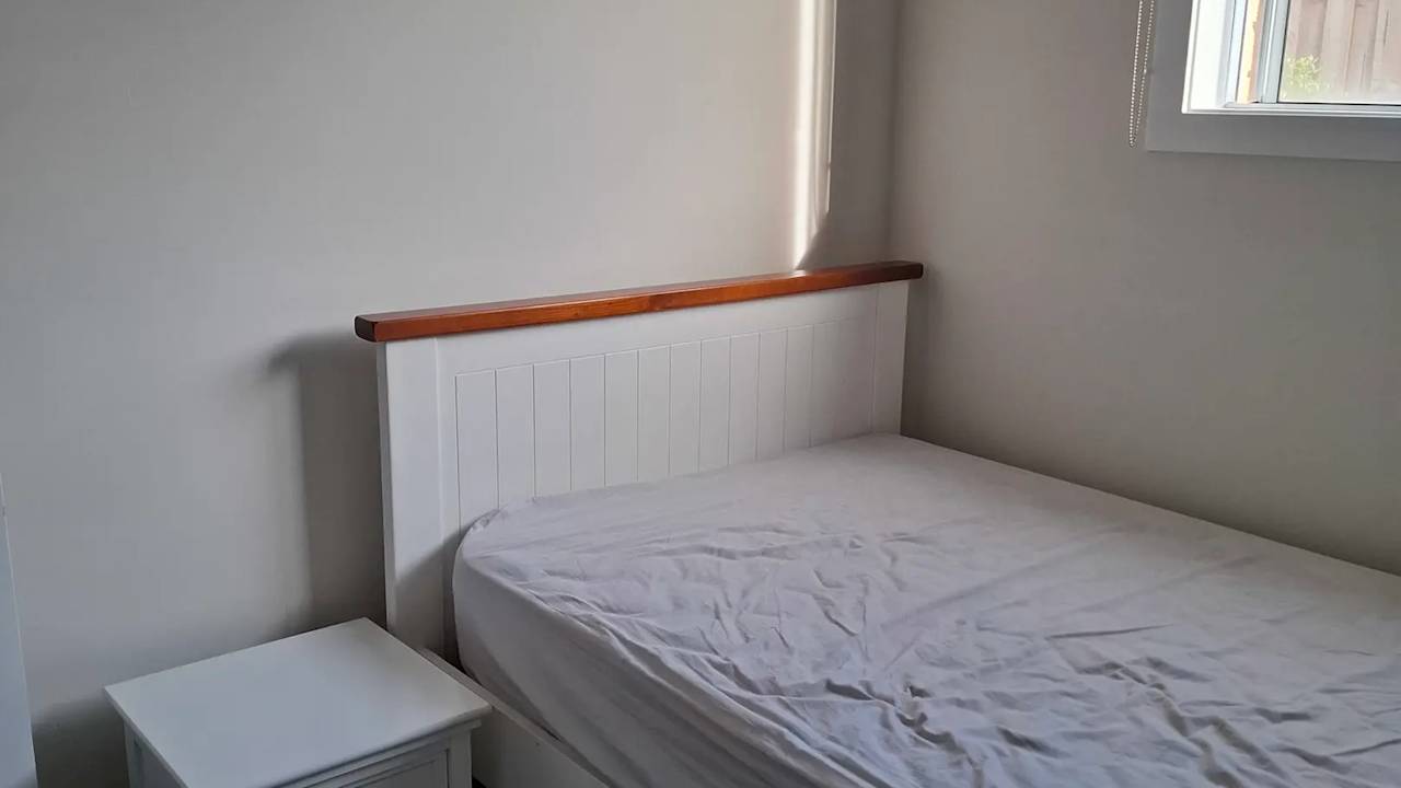 Room in a share house