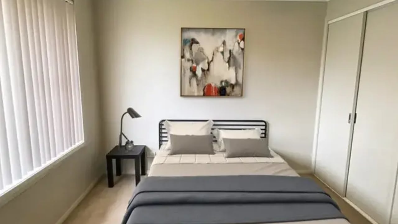 Furnished room in a share house