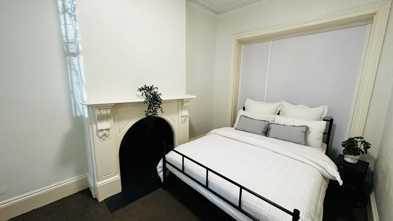 Furnished room in a share house