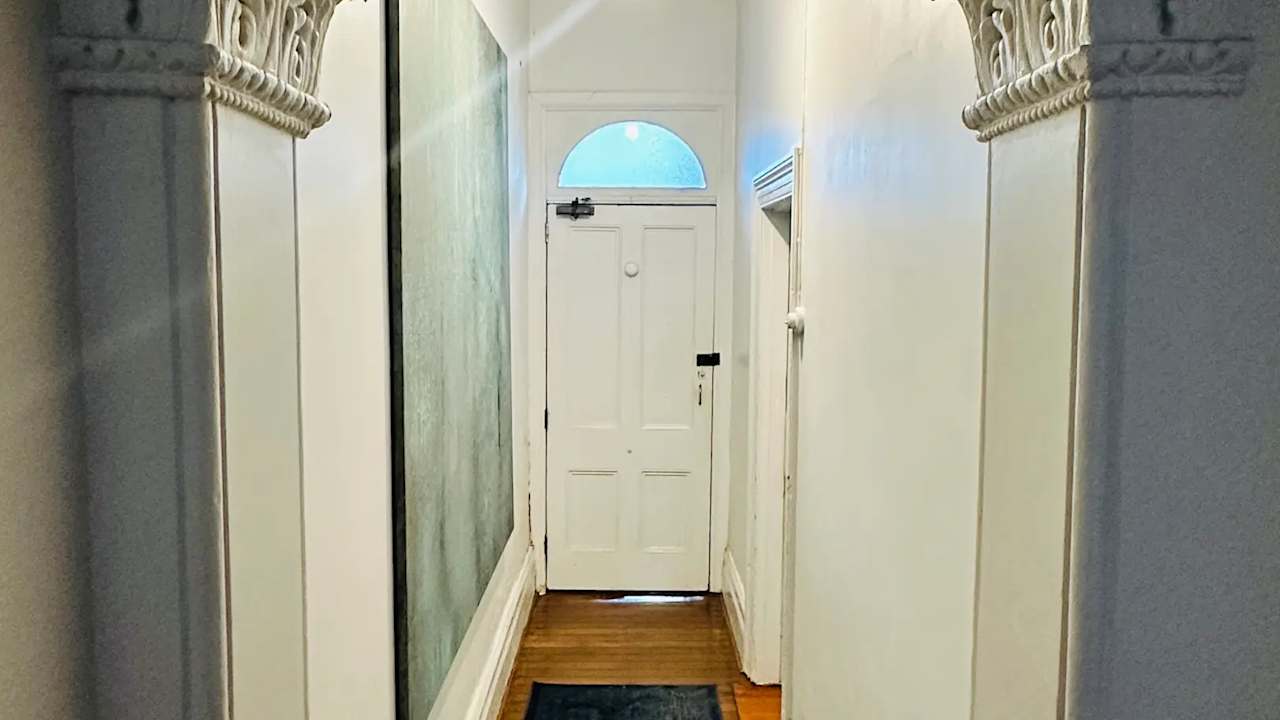 Unfurnished room in a share house