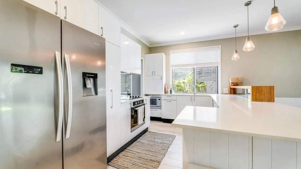 Unfurnished room with own bathroom