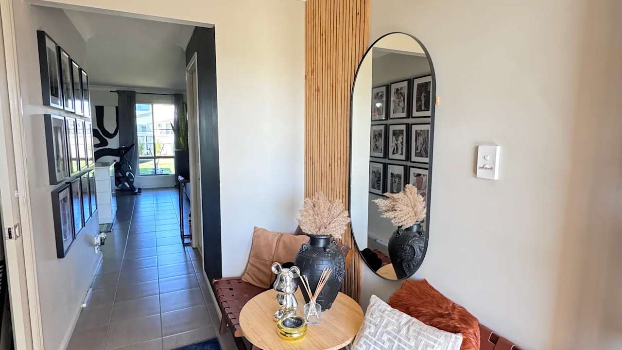 Room in a share house