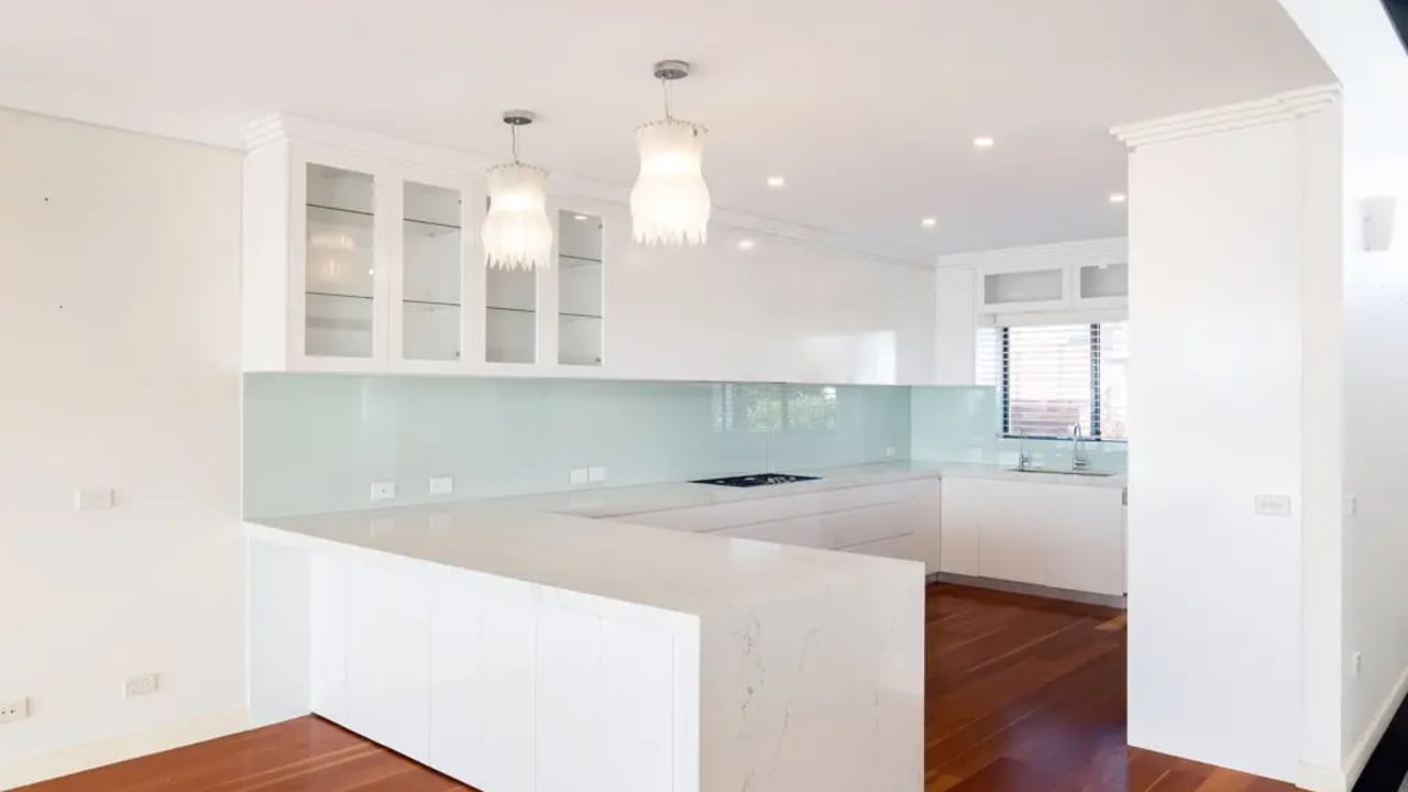 Whole property with 5 rooms for rent