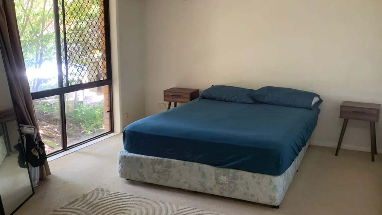 Furnished room in a share house