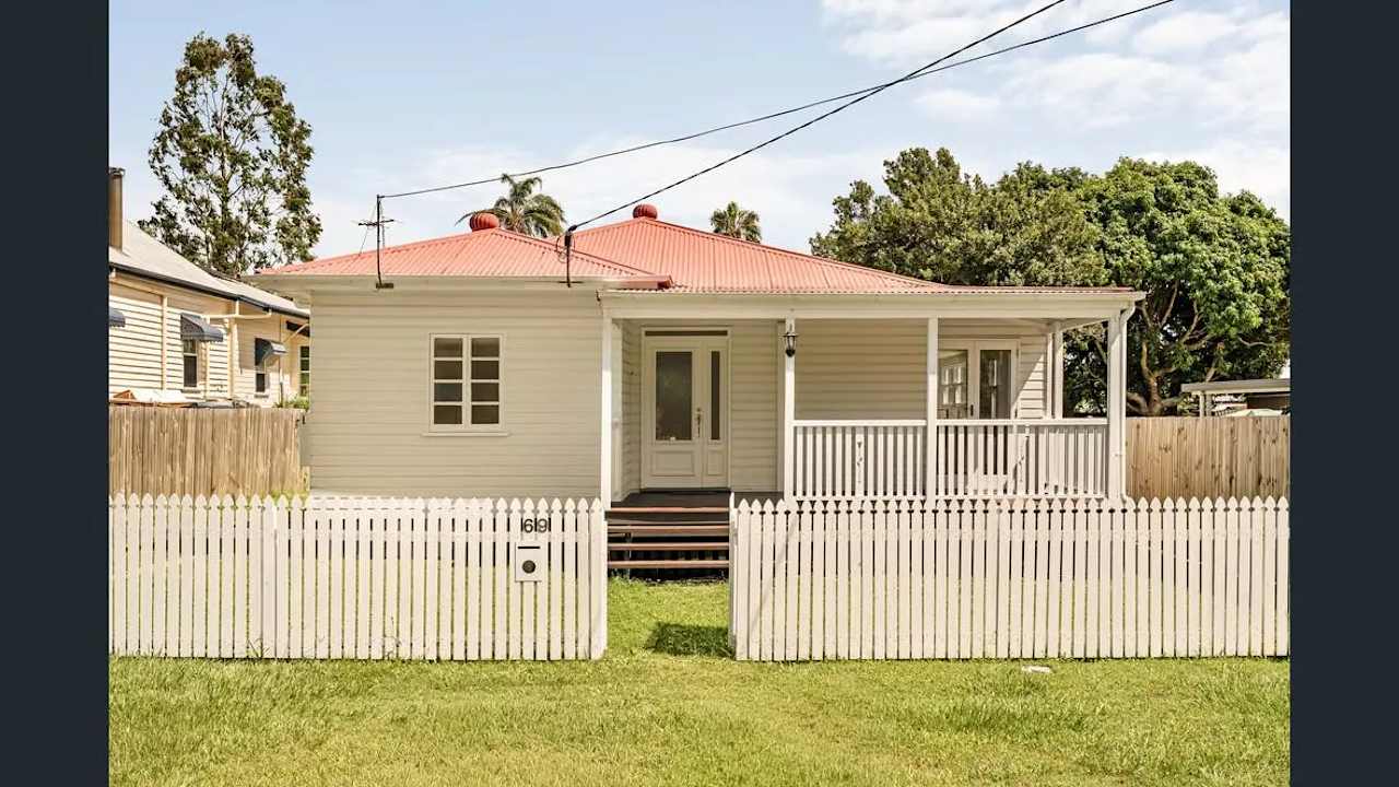 Unfurnished room with own bathroom