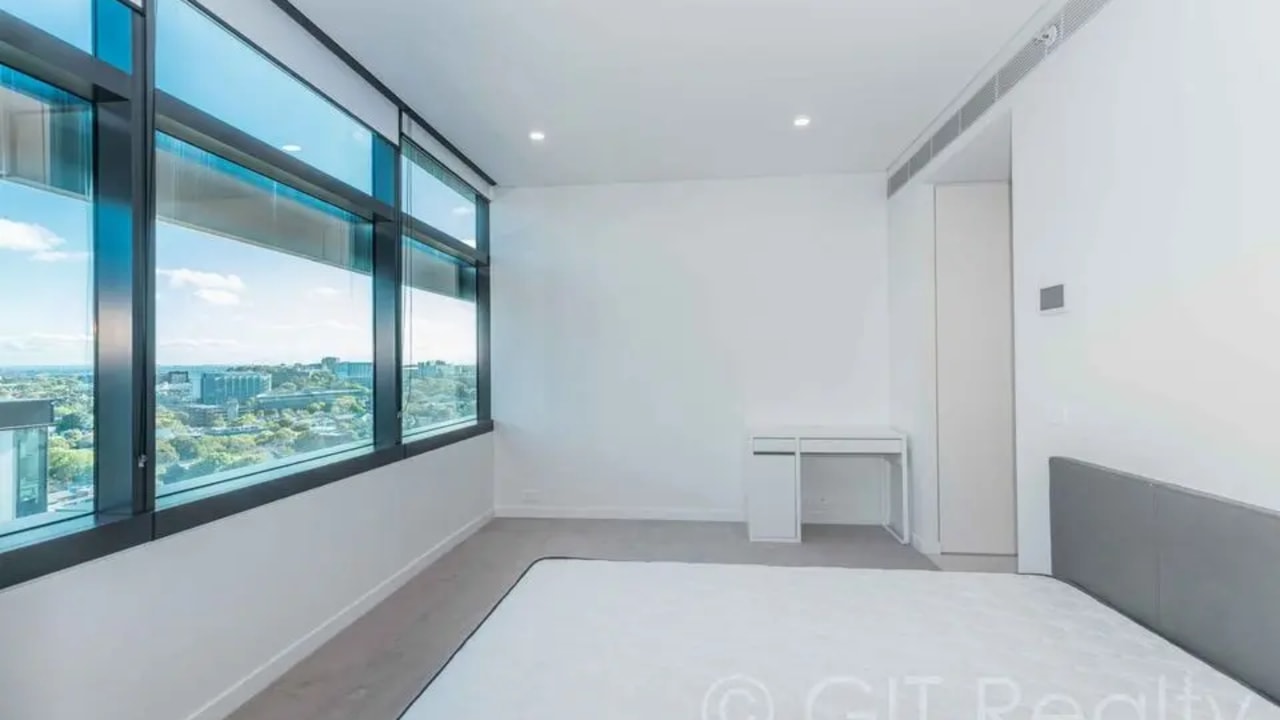Furnished room studio flat for rent