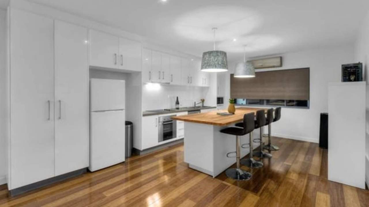 Unfurnished room with own bathroom