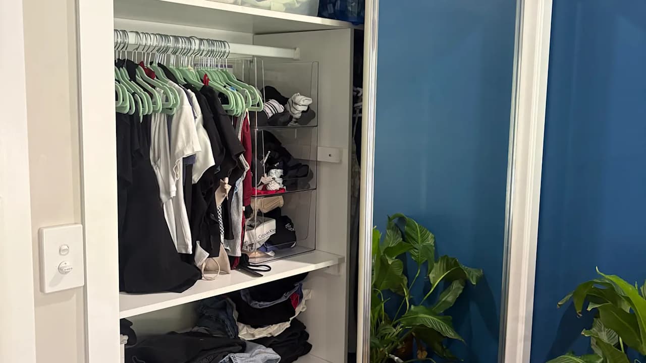 Room in a share house