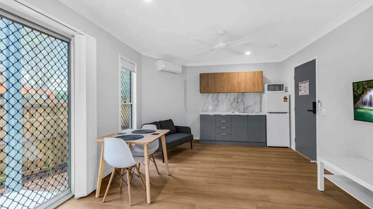 Furnished room studio flat for rent