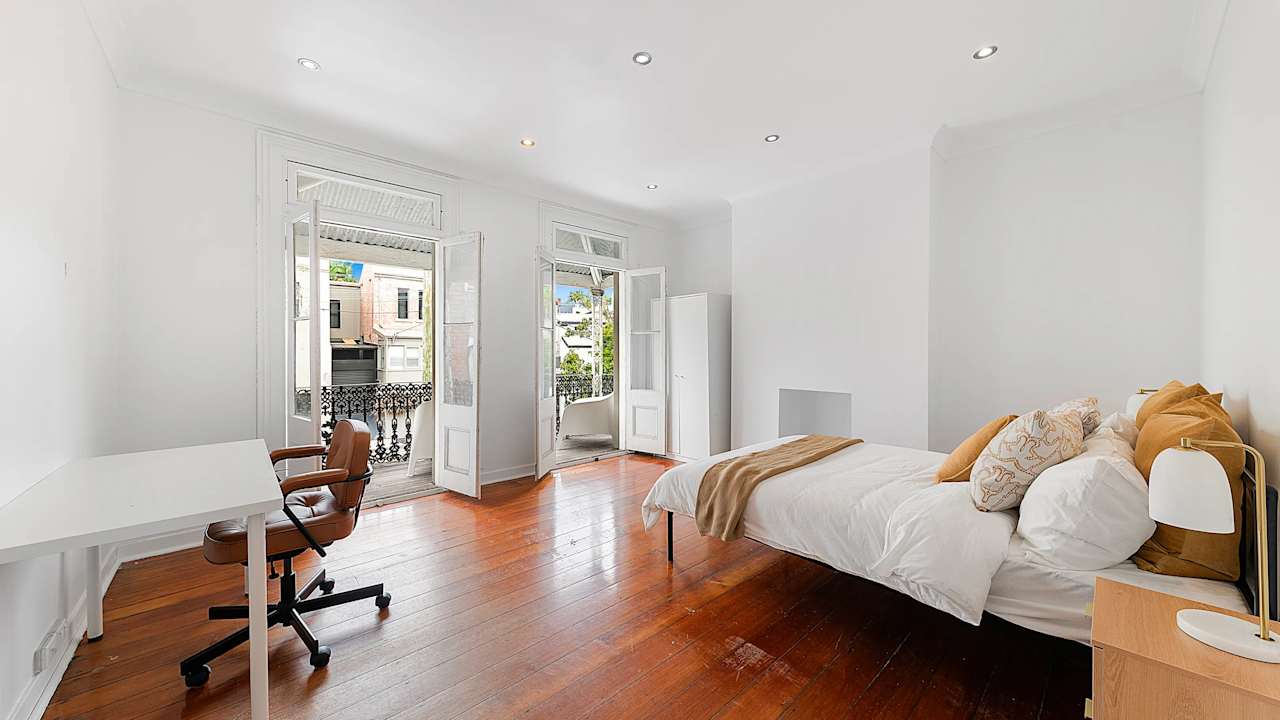 Room in a share house