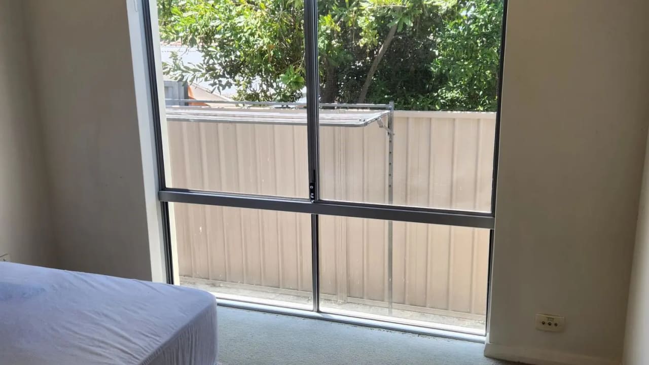 Room in a share house