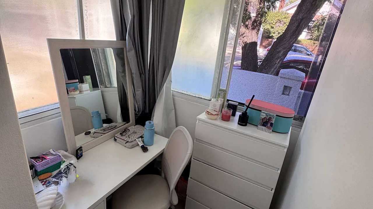 Furnished room in a share house
