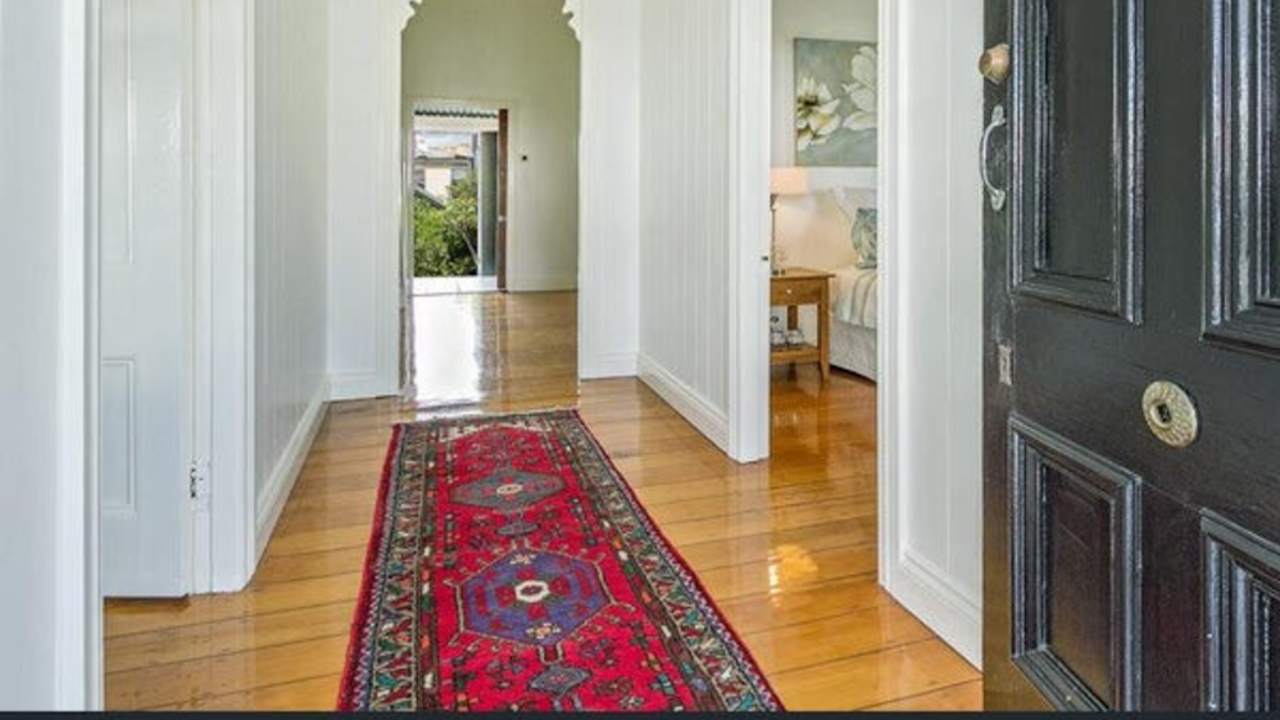 Whole property with 3 rooms for rent