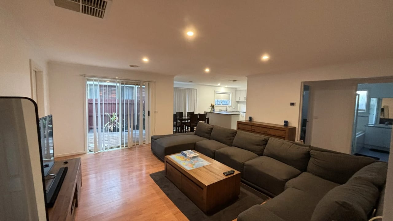 Unfurnished room in a share house