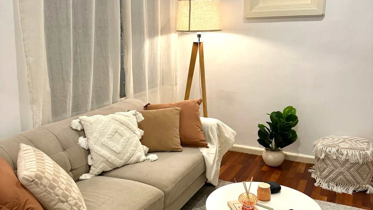 Furnished room in a share house