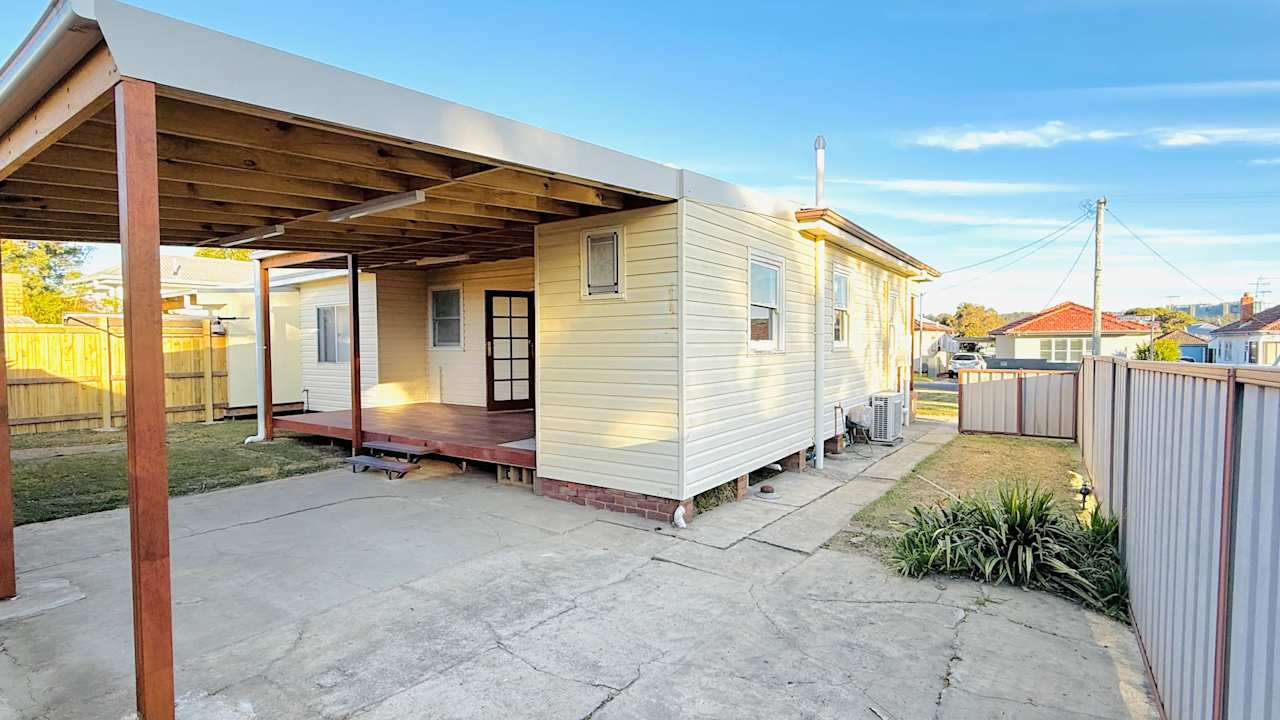 Whole property with 2 rooms for rent
