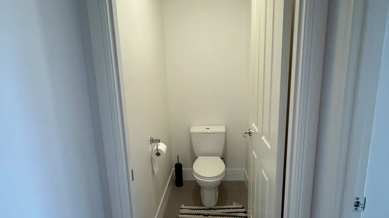 Unfurnished room with own bathroom