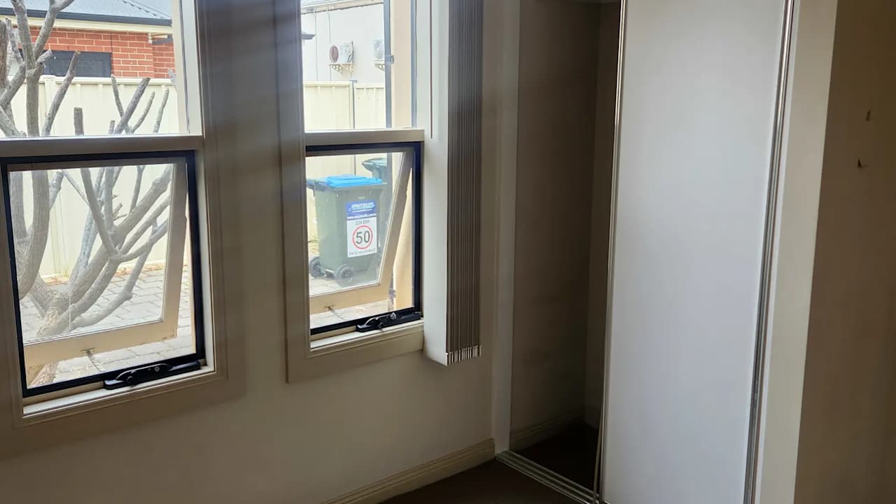 Unfurnished room in a share house