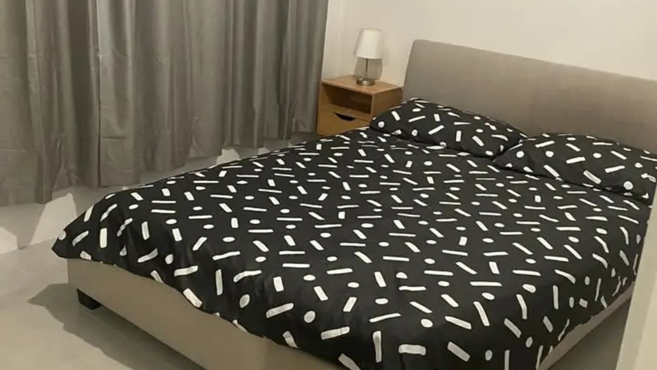 Furnished room in a share house