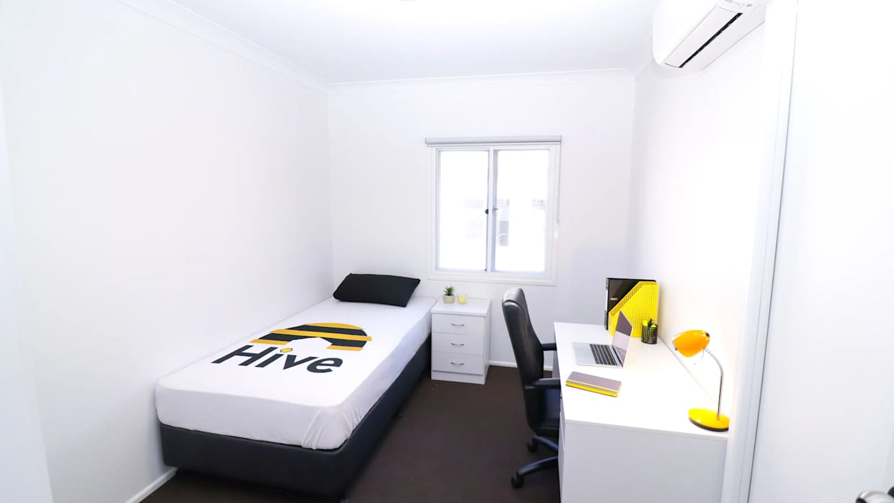 Furnished room in a share house
