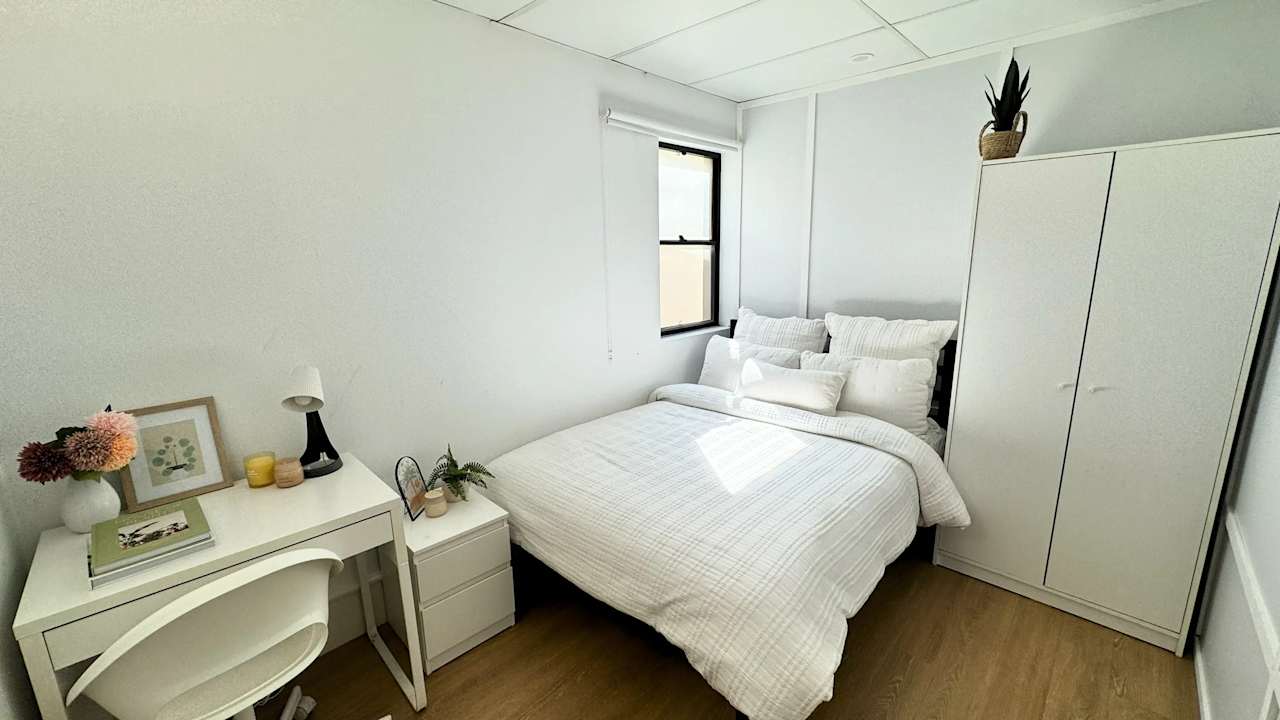 Furnished room in a share house