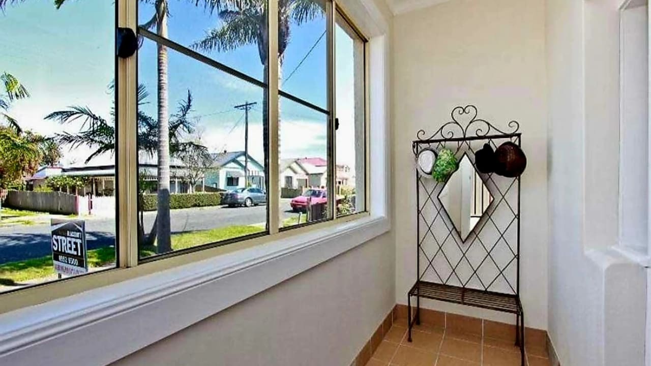 Room in a share house