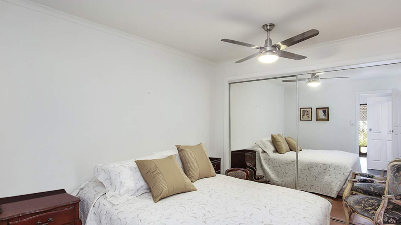 Whole property with 3 rooms for rent