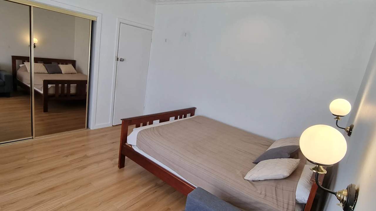 Furnished room in a share house