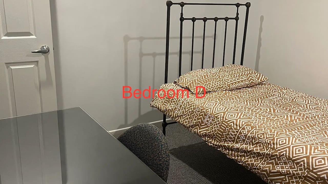 Furnished room in a share house