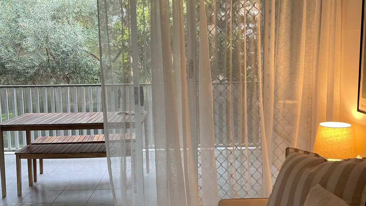 Unfurnished room with own bathroom