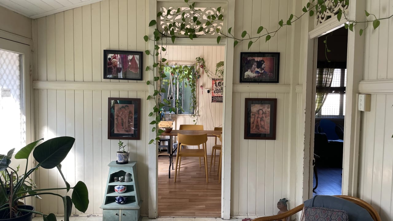 Furnished room in a share house