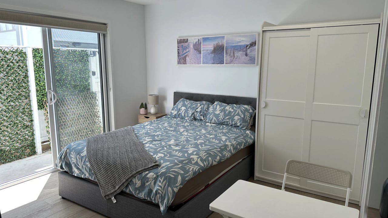 Furnished room studio flat for rent